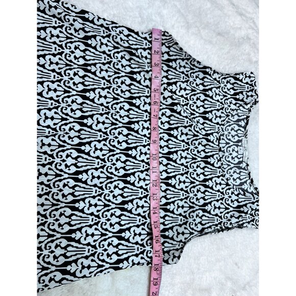 Moa Moa Womens Sleeveless Black & White Patterned Top size Medium - Picture 4 of 6